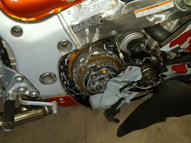 JS1GW71A662108241 - 2006 SUZUKI GSX1300 R ORANGE photo 7