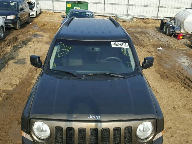 1C4NJRAB2FD208714 - 2015 JEEP PATRIOT GREEN photo 9