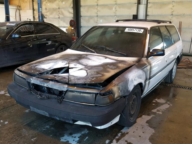 JT2SV21W4L0351077 - 1990 TOYOTA CAMRY DLX WHITE photo 2