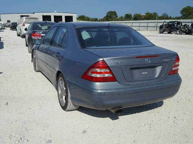 WDBRF40J55F683449 - 2005 MERCEDES-BENZ C230K BLUE photo 3