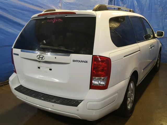 KNDMC233376015044 - 2007 HYUNDAI ENTOURAGE WHITE photo 4