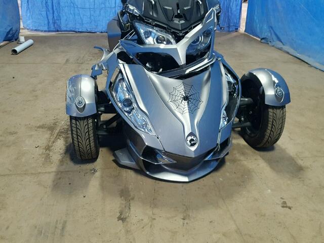 2BXJBWC14BV000766 - 2011 CAN-AM SPYDER ROA SILVER photo 9