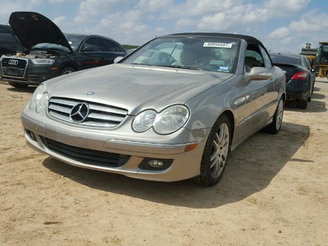 WDBTK56F78F234885 - 2008 MERCEDES-BENZ CLK SILVER photo 2