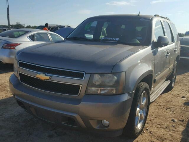 1GNFC13027R188696 - 2007 CHEVROLET TAHOE C150 SILVER photo 2