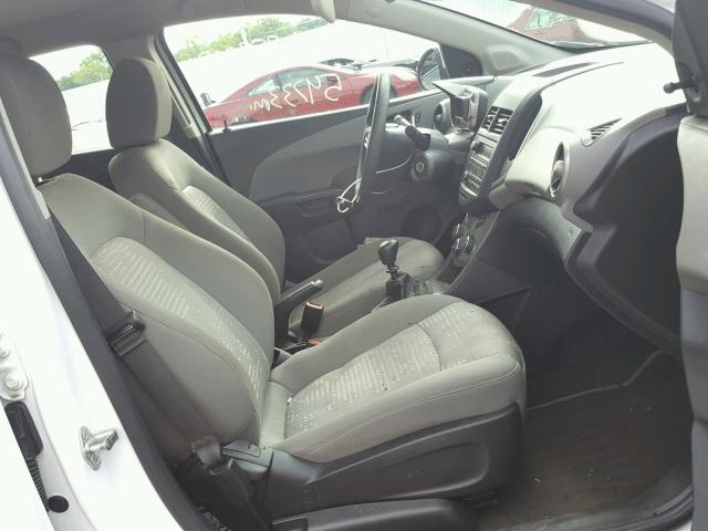 1G1JB6SG5G4130752 - 2016 CHEVROLET SONIC LS 白色 照片 5