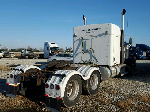 1XKWD49X59J258256 - 2009 KENWORTH CONSTRUCTI WHITE photo 4