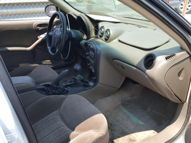 1G2NE52F72C137111 - 2002 PONTIAC GRAND AM S 白色 照片 5