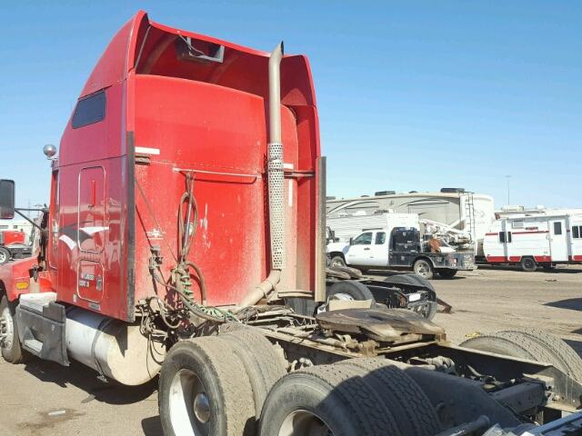 1XKADB8X25J092031 - 2005 KENWORTH CONSTRUCTI RED photo 3