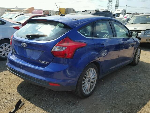 1FADP3N22EL181493 - 2014 FORD FOCUS TITA BLUE photo 4