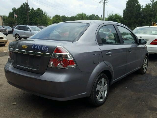 KL1TD56E49B394080 - 2009 CHEVROLET AVEO LS GRAY photo 4