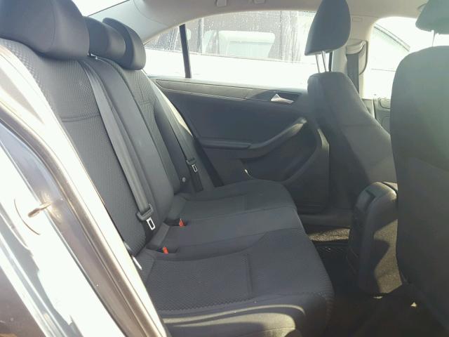 3VW2K7AJ9EM404502 - 2014 VOLKSWAGEN JETTA BASE Մոխրագույն լուսանկար 6