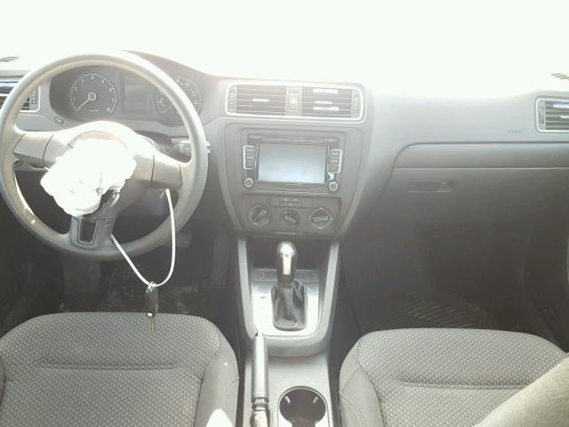 3VW2K7AJ9EM404502 - 2014 VOLKSWAGEN JETTA BASE Մոխրագույն լուսանկար 9