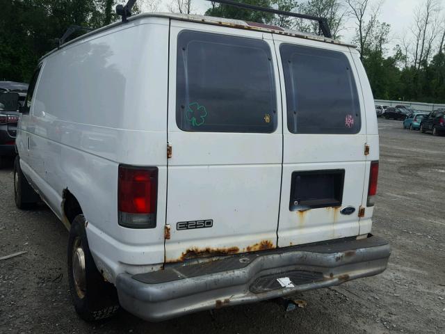 1FTNE24L42HB67618 - 2002 FORD ECONOLINE WHITE photo 3