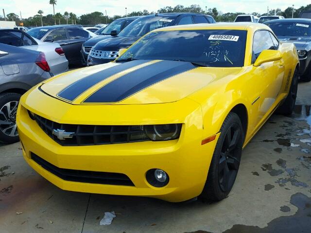 2G1FF1ED6B9134586 - 2011 CHEVROLET CAMARO YELLOW photo 2