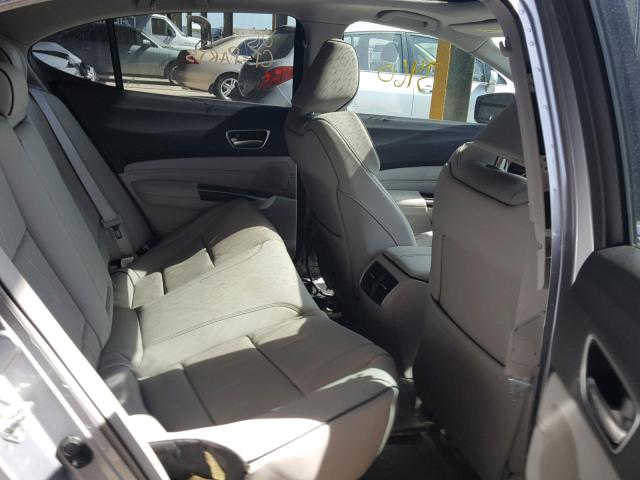 19UUB2F53JA012196 - 2018 ACURA TLX TECH SILVER photo 6