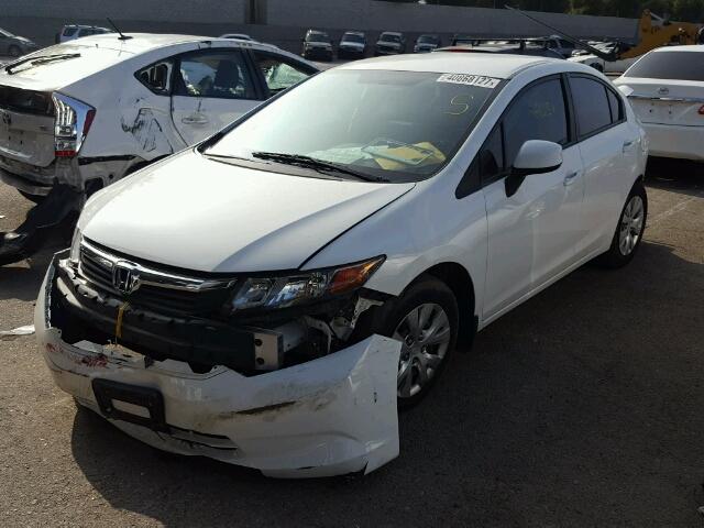 2HGFB2F58CH585981 - 2012 HONDA CIVIC WHITE photo 2