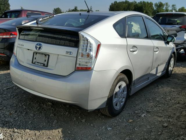 JTDKN3DU5A0188332 - 2010 TOYOTA PRIUS 银色 照片 4
