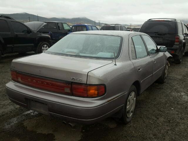 4T1VK12EXPU092151 - 1993 TOYOTA CAMRY GRAY photo 4