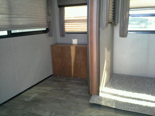 573FR3026H3405060 - 2017 GRAN REFLECTION TAN photo 6