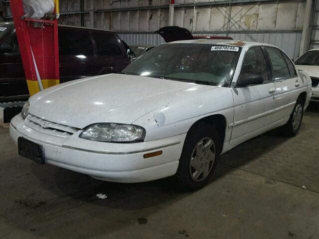 2G1WL52M0V1155828 - 1997 CHEVROLET LUMINA BAS თეთრი ფოტო 2