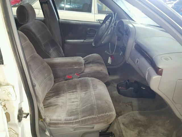 2G1WL52M0V1155828 - 1997 CHEVROLET LUMINA BAS თეთრი ფოტო 5