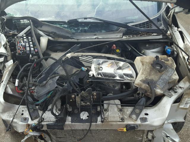 1GNDV23118D164811 - 2008 CHEVROLET UPLANDER L 银色 照片 7