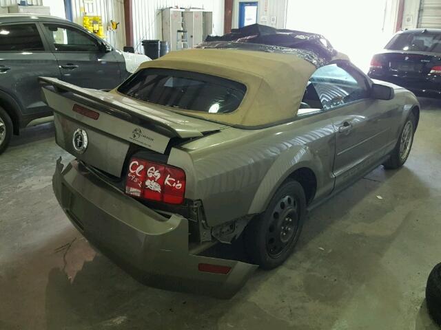 1ZVFT84N055216668 - 2005 FORD MUSTANG SILVER photo 4