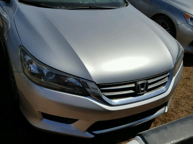 1HGCR2F35DA018320 - 2013 HONDA ACCORD SILVER photo 9