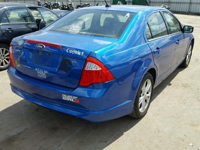 3FAHP0HA0CR299172 - 2012 FORD FUSION SE BLUE photo 4