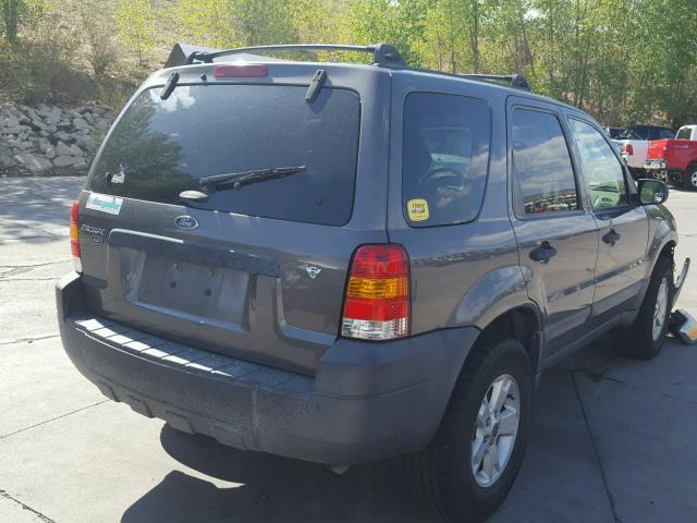 1FMYU93156KB17887 - 2006 FORD ESCAPE GRAY photo 4