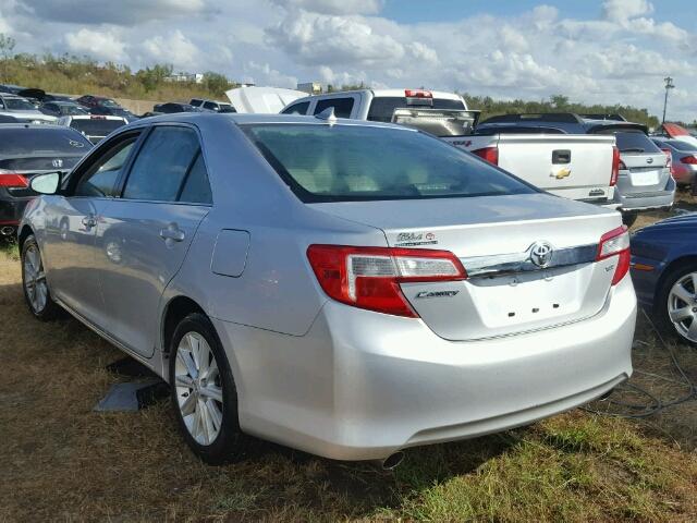 4T1BK1FKXCU513136 - 2012 TOYOTA CAMRY SILVER photo 3