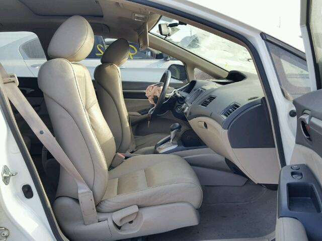 2HGFA1F99AH564635 - 2010 HONDA CIVIC EXL WHITE photo 5