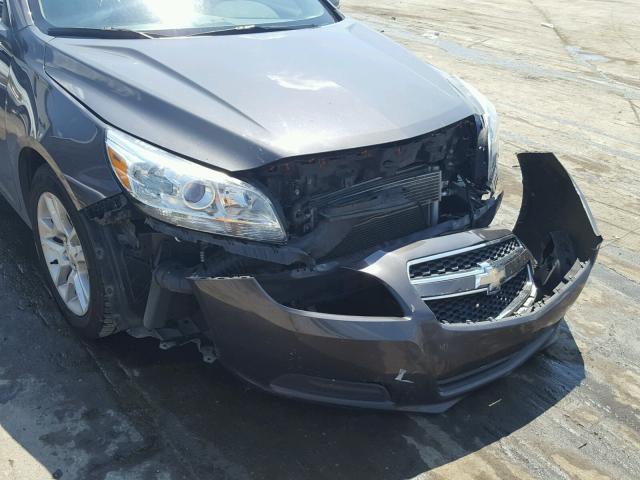 1G11D5RR6DF118279 - 2013 CHEVROLET MALIBU 1LT GRAY photo 9
