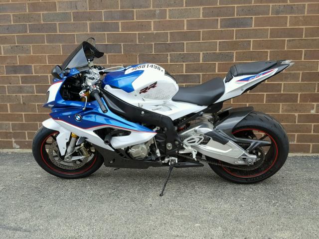 WB10D2101FZ352990 - 2015 BMW S 1000 RR BLUE photo 9