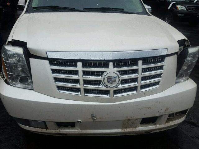 1GYFK63868R203212 - 2008 CADILLAC ESCALADE L WHITE photo 9