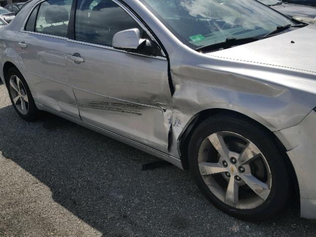 1G1ZC5E12BF316506 - 2011 CHEVROLET MALIBU 1LT 银色 照片 9