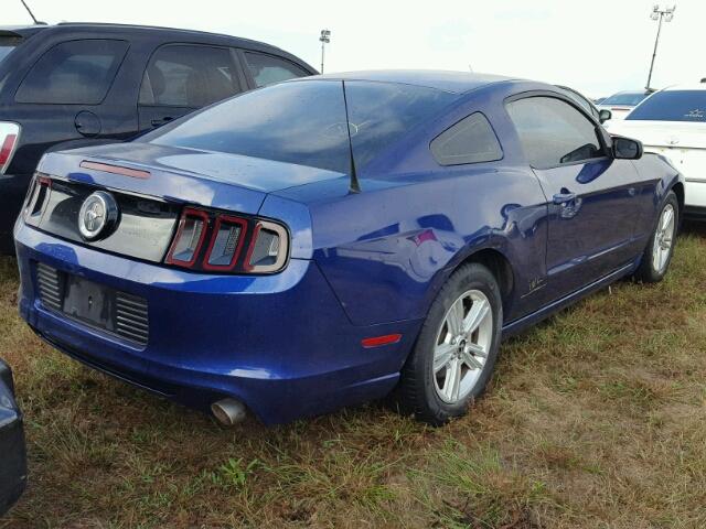 1ZVBP8AM4E5274636 - 2014 FORD MUSTANG BLUE photo 4