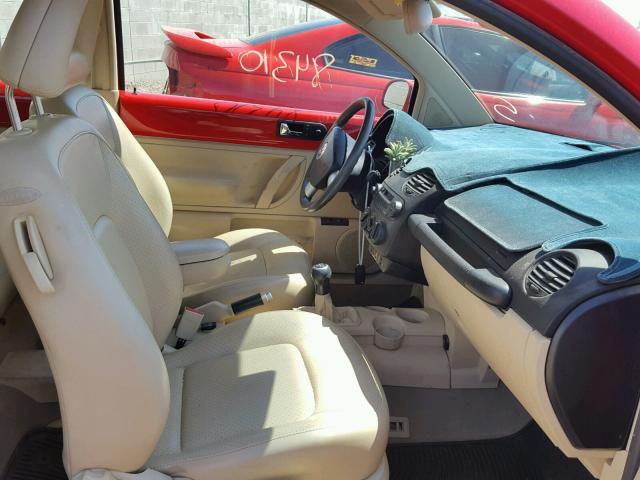 3VWCK21C31M446148 - 2001 VOLKSWAGEN NEW BEETLE 红色 照片 5