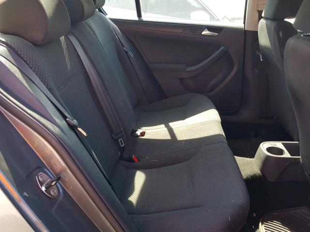 3VW2K7AJ0CM384833 - 2012 VOLKSWAGEN JETTA BASE Մոխրագույն լուսանկար 6