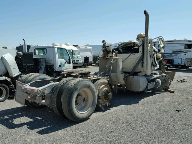 1M1AN07YXFM020677 - 2015 MACK 600 CHU600 WHITE photo 4