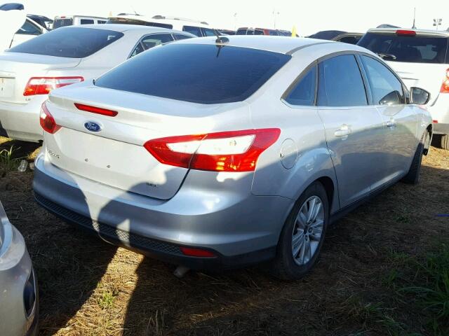 1FAHP3H29CL349785 - 2012 FORD FOCUS GRAY photo 4