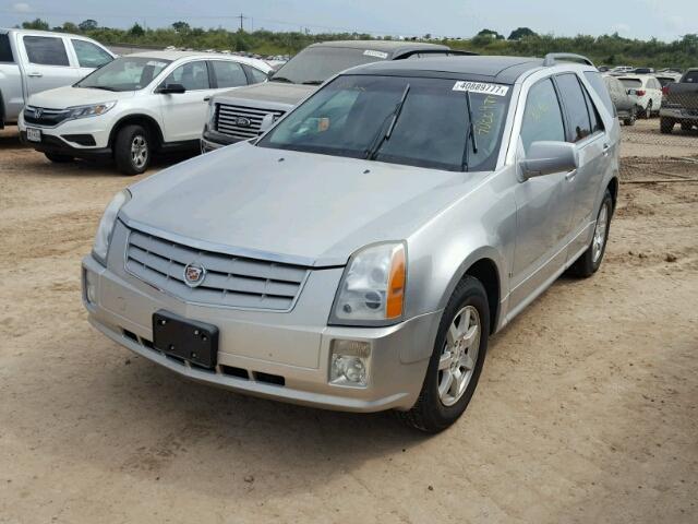 1GYEE637970147246 - 2007 CADILLAC SRX SILVER photo 2