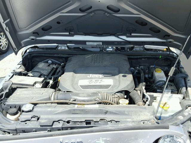 1C4AJWAG2DL655068 - 2013 JEEP WRANGLER S GRAY photo 7