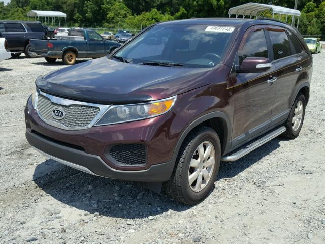 5XYKT3A15BG061608 - 2011 KIA SORENTO BA BROWN photo 2