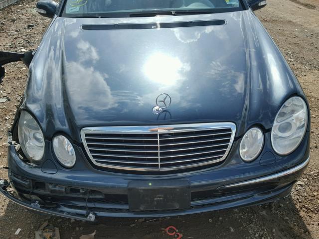 WDBUF83J56X199063 - 2006 MERCEDES-BENZ E 500 4MAT BLUE photo 7