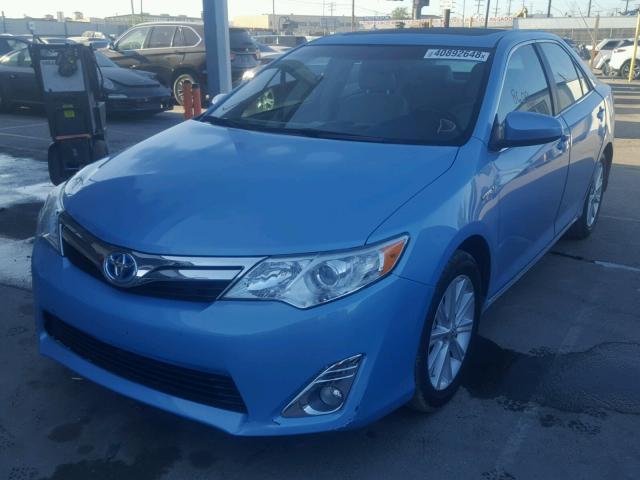4T1BD1FK9CU031901 - 2012 TOYOTA CAMRY HYBR 蓝色 照片 2