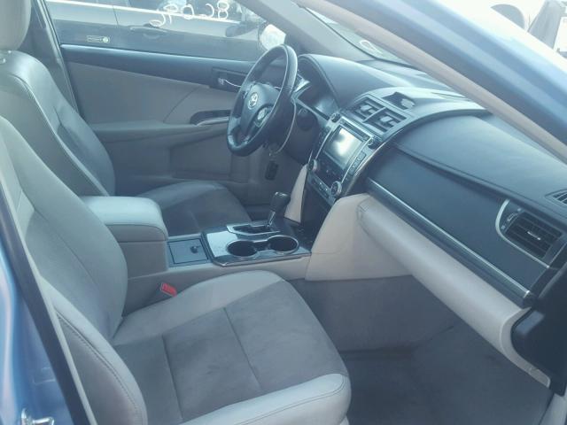 4T1BD1FK9CU031901 - 2012 TOYOTA CAMRY HYBR 蓝色 照片 5