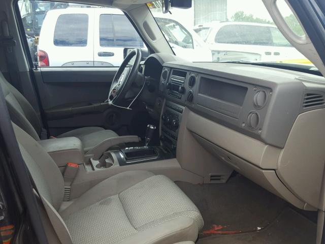 1J8HG48K17C621616 - 2007 JEEP COMMANDER BLACK photo 5