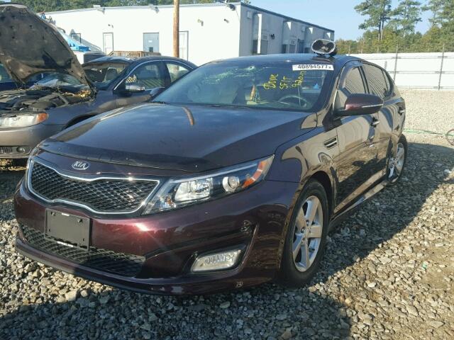 5XXGM4A76FG432380 - 2015 KIA OPTIMA LX BURGUNDY photo 2