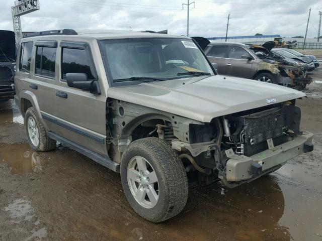 1J8HG48N66C104725 - 2006 JEEP COMMANDER TAN photo 1